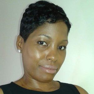 Meet your Posher, Shakira